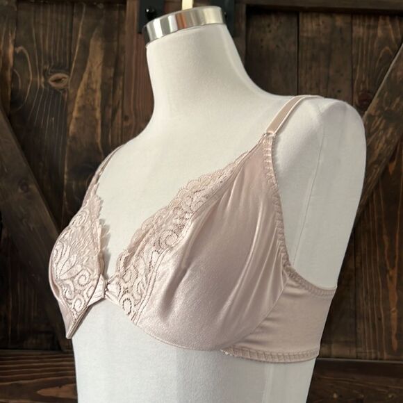 Vintage Olga wired nylon bra style 33095 Sz- 34C - Picture 2 of 9